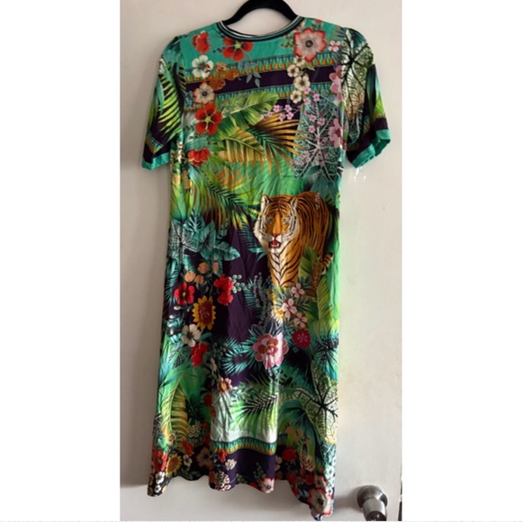 NWT Johnny Was Tigre’s Short Sleeve V-Neck Swing Dress - Picture 7 of 7